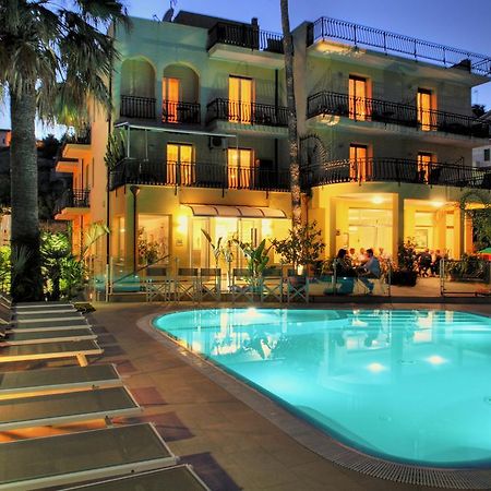 Hotel Casella Pietra Ligure Extérieur photo