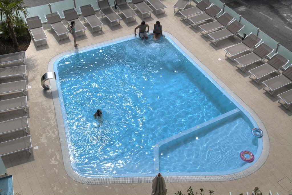 Hotel Casella Pietra Ligure Extérieur photo
